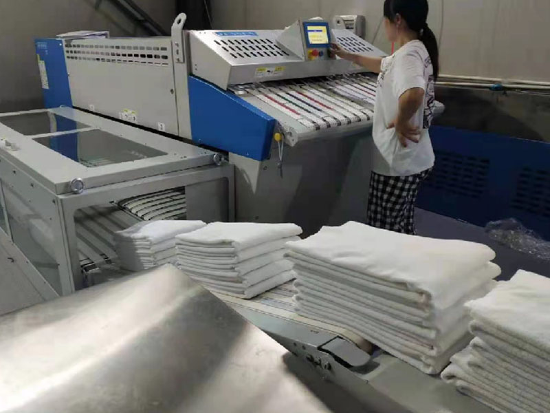 团风巾类折叠机-02